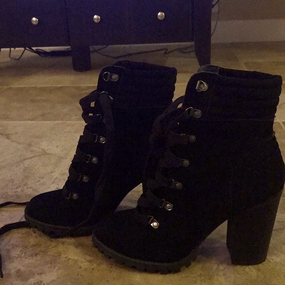 👢 ❌HOLD❌Black Boots (video)🌸💫🌸💫 - Picture 7 of 13